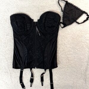 Frederick's of Hollywood Black Strapless Corset/Bra/Garter 38D NWOT